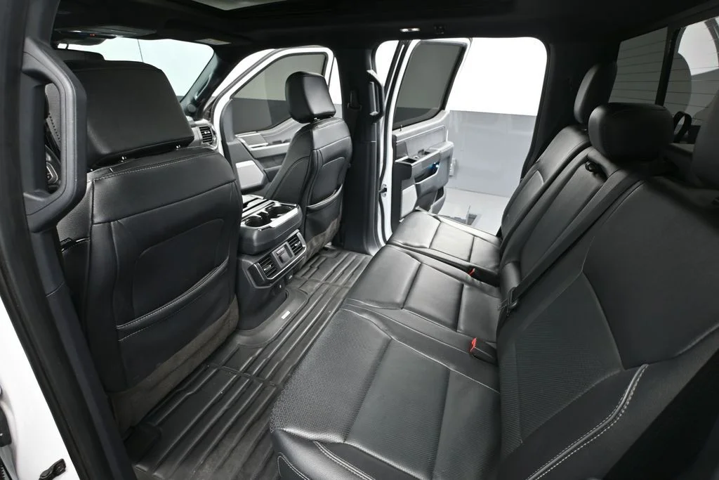 Used 2022 White Ford Lariat image 36