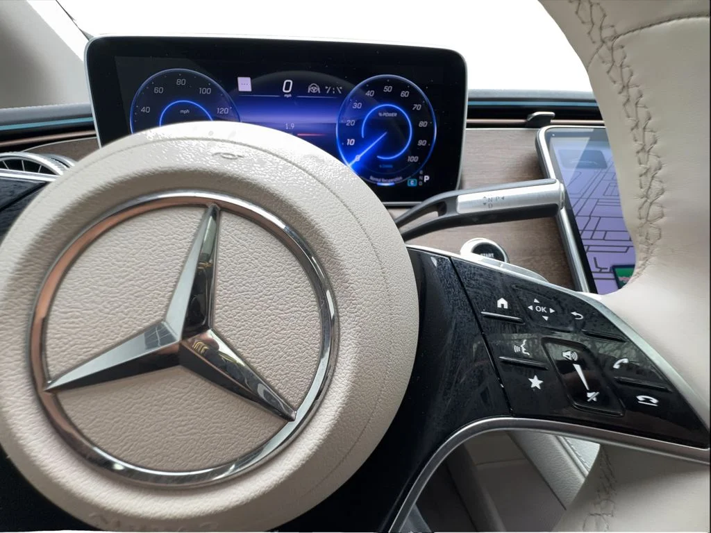 Used 2023 White Mercedes-Benz 450 image 39