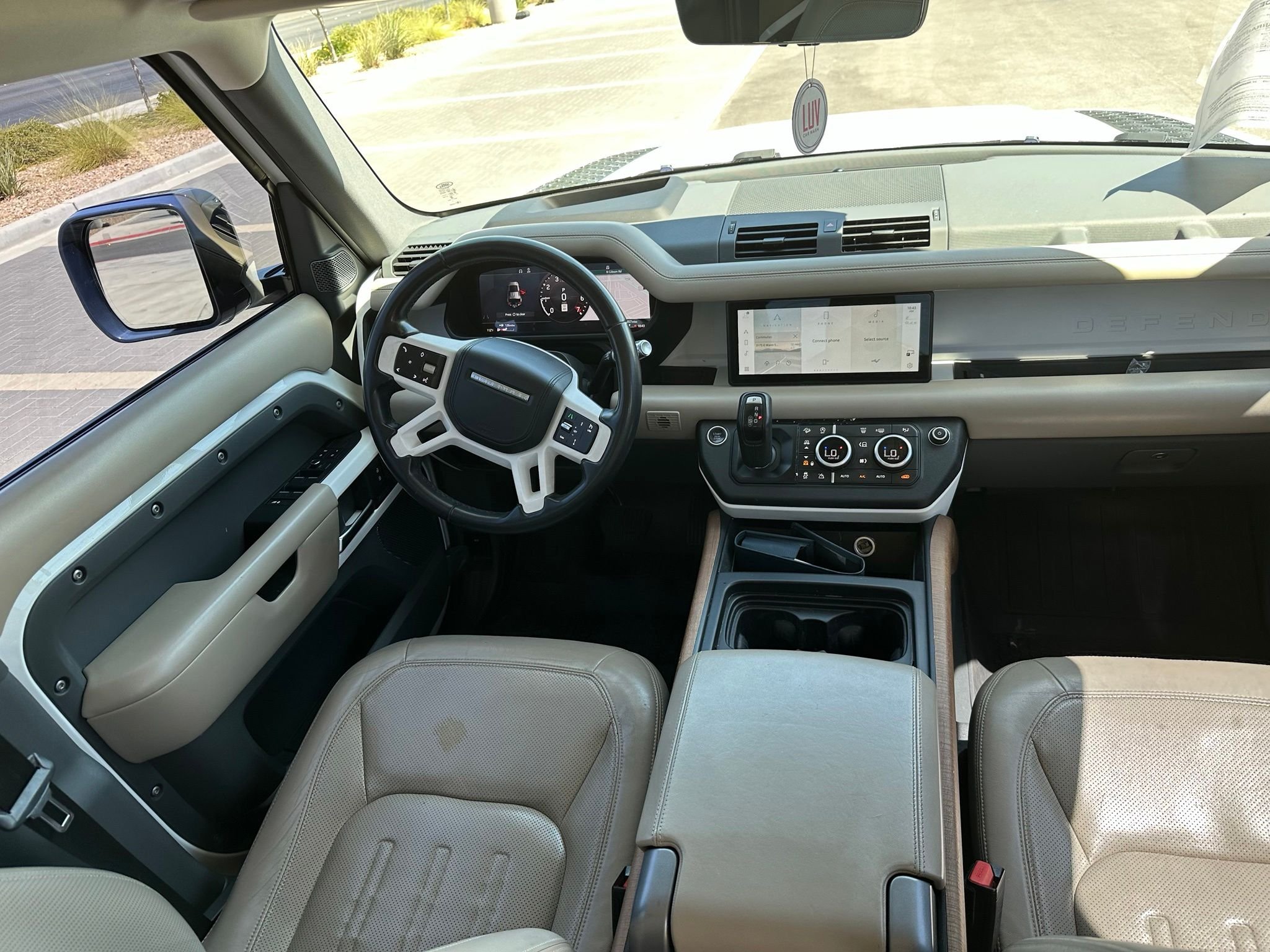 Used 2020 Fuji White Land Rover HSE image 4
