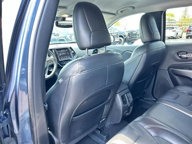 Used 2020 Blue Jeep Limited 4x4 image 23