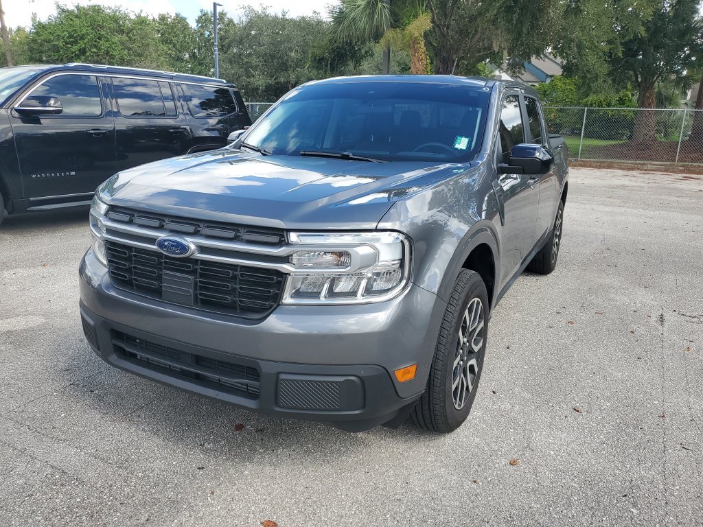 Used 2024 Gray Ford Lariat image 3