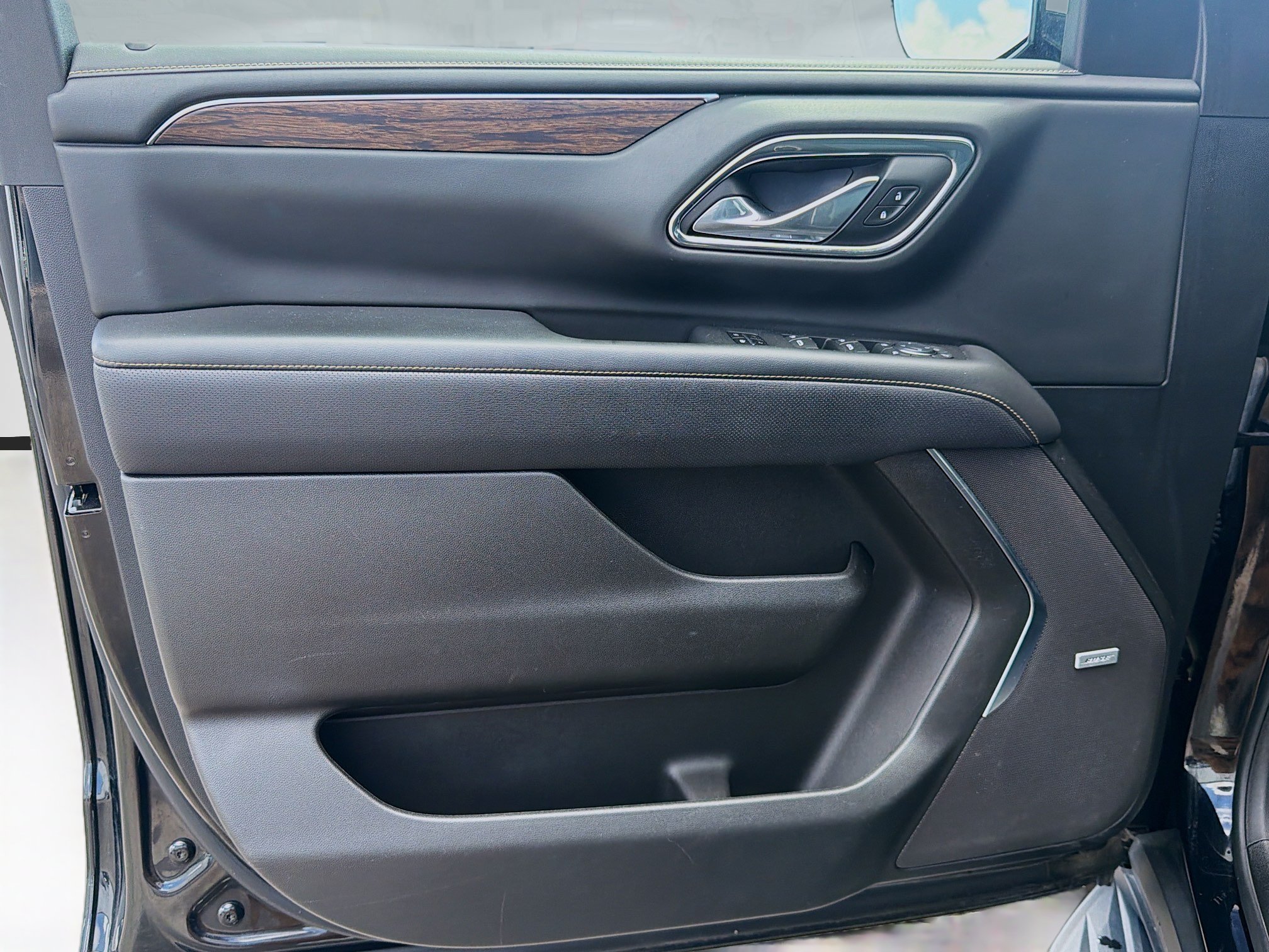 Used 2024 Black Chevrolet Premier image 22