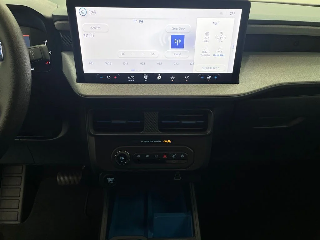 Used 2025 Gray Ford XLT image 27