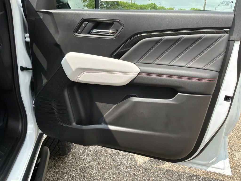 New 2026 Summit White GMC AT4X image 35