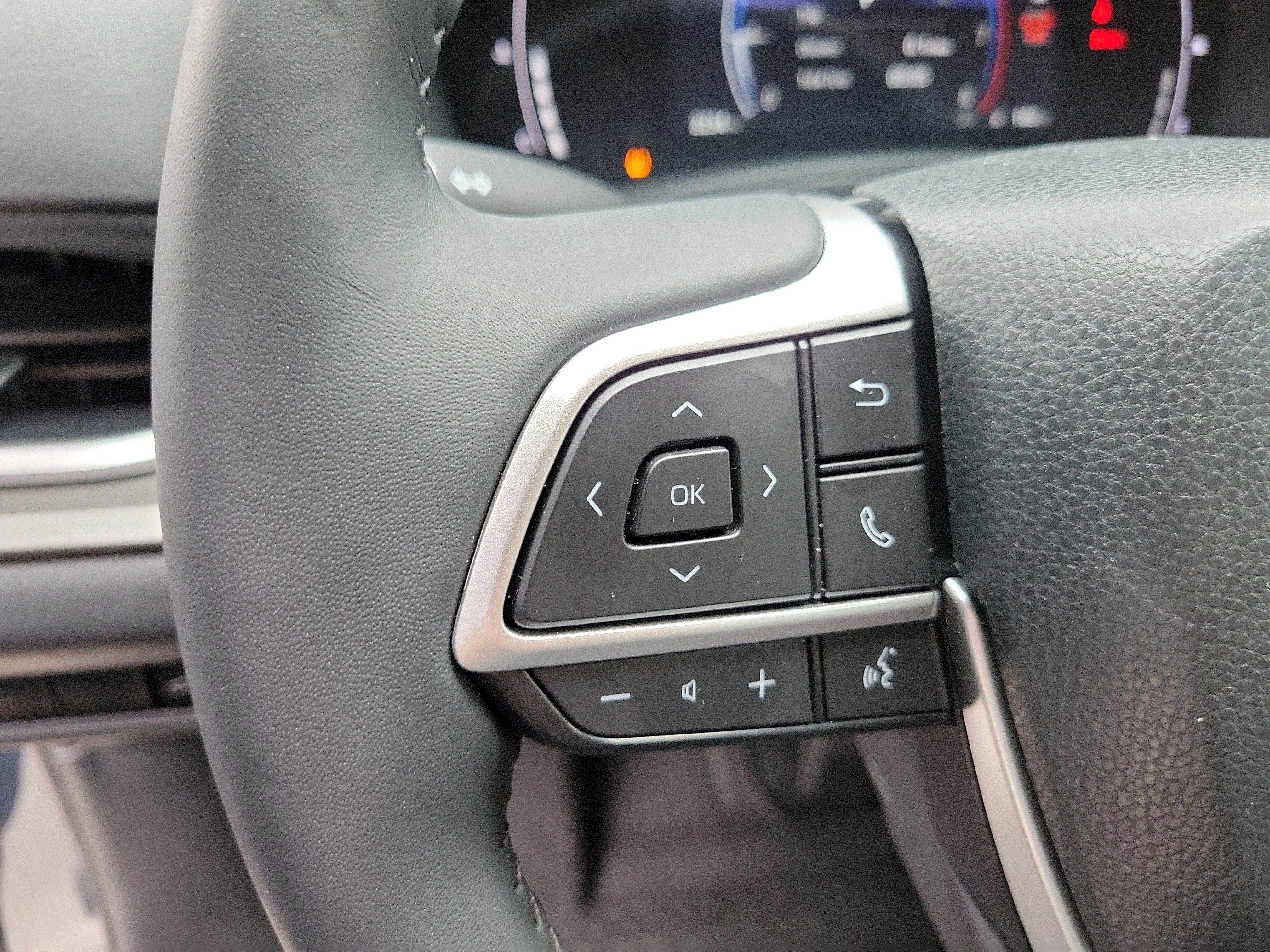 Used 2026 Cloud Toyota XLE image 31