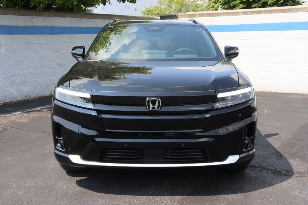 New 2026 Raven Black Honda Touring image 8