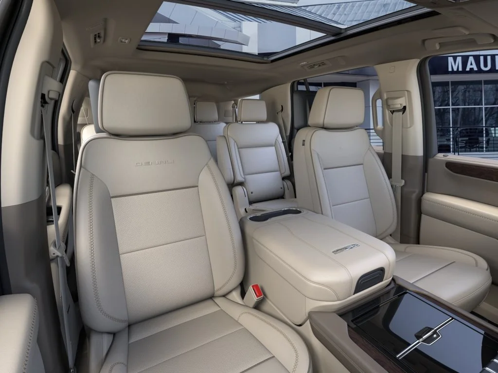 2027 GMC Yukon Denali - Photo 17