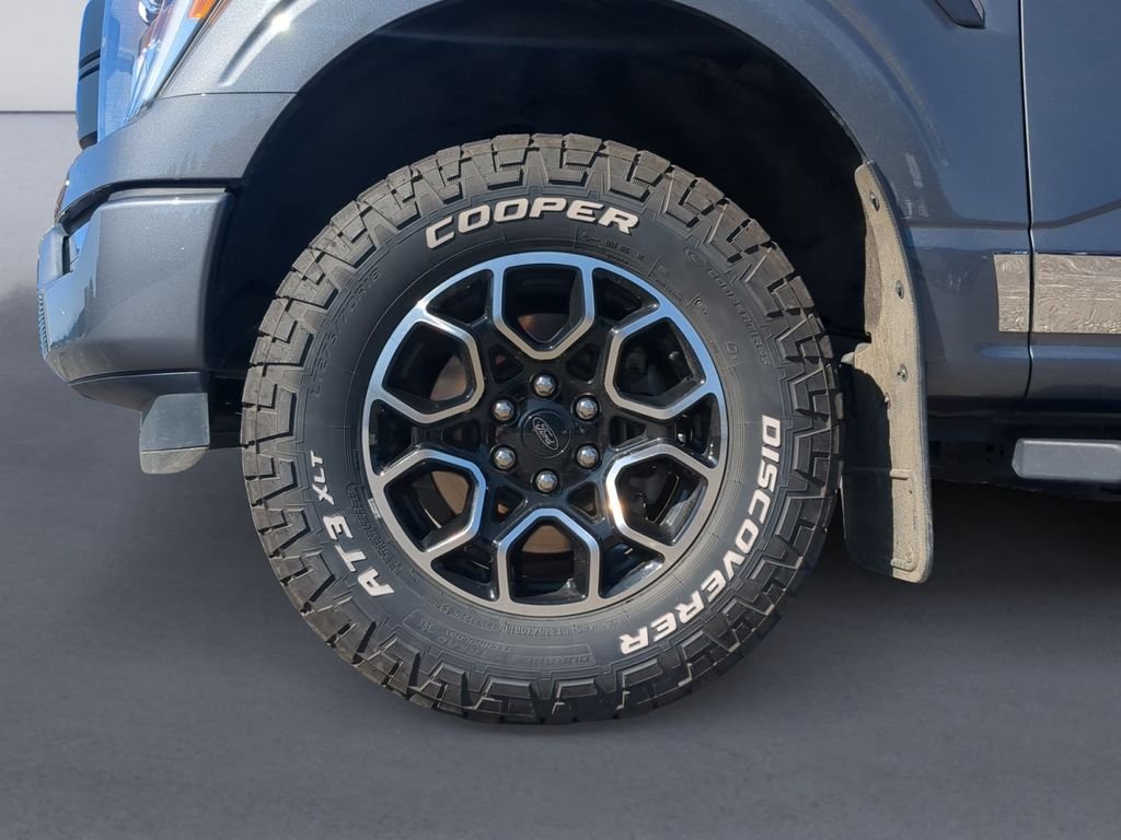Used 2021 Carbonized Gray Metallic Ford Lariat image 11