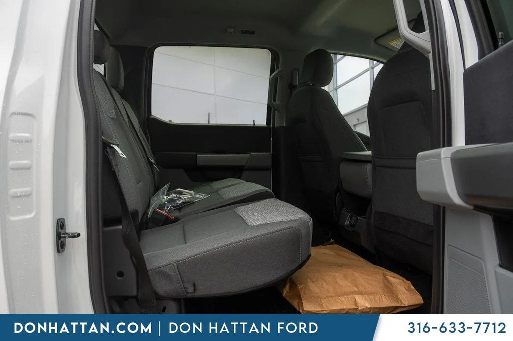 New 2026 Oxford White Ford F-350® XLT image 21