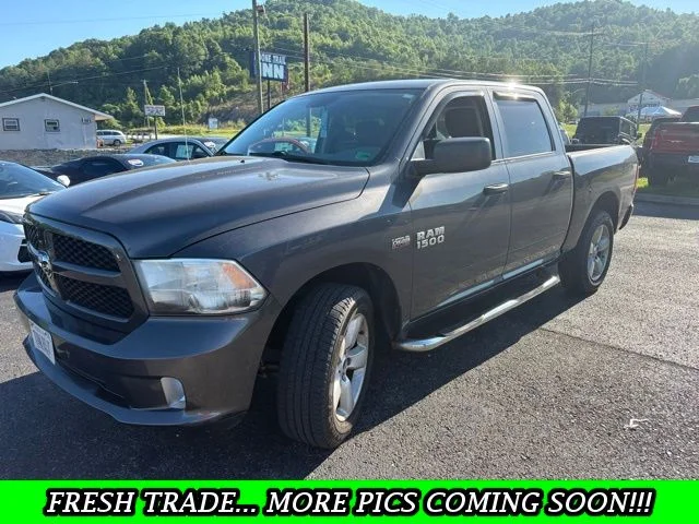 2015 RAM 1500's photo