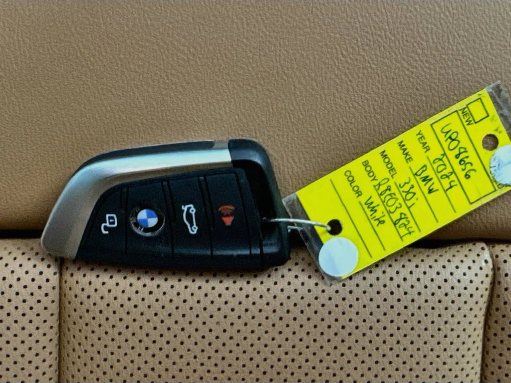 Used 2024 White BMW 330i image 36