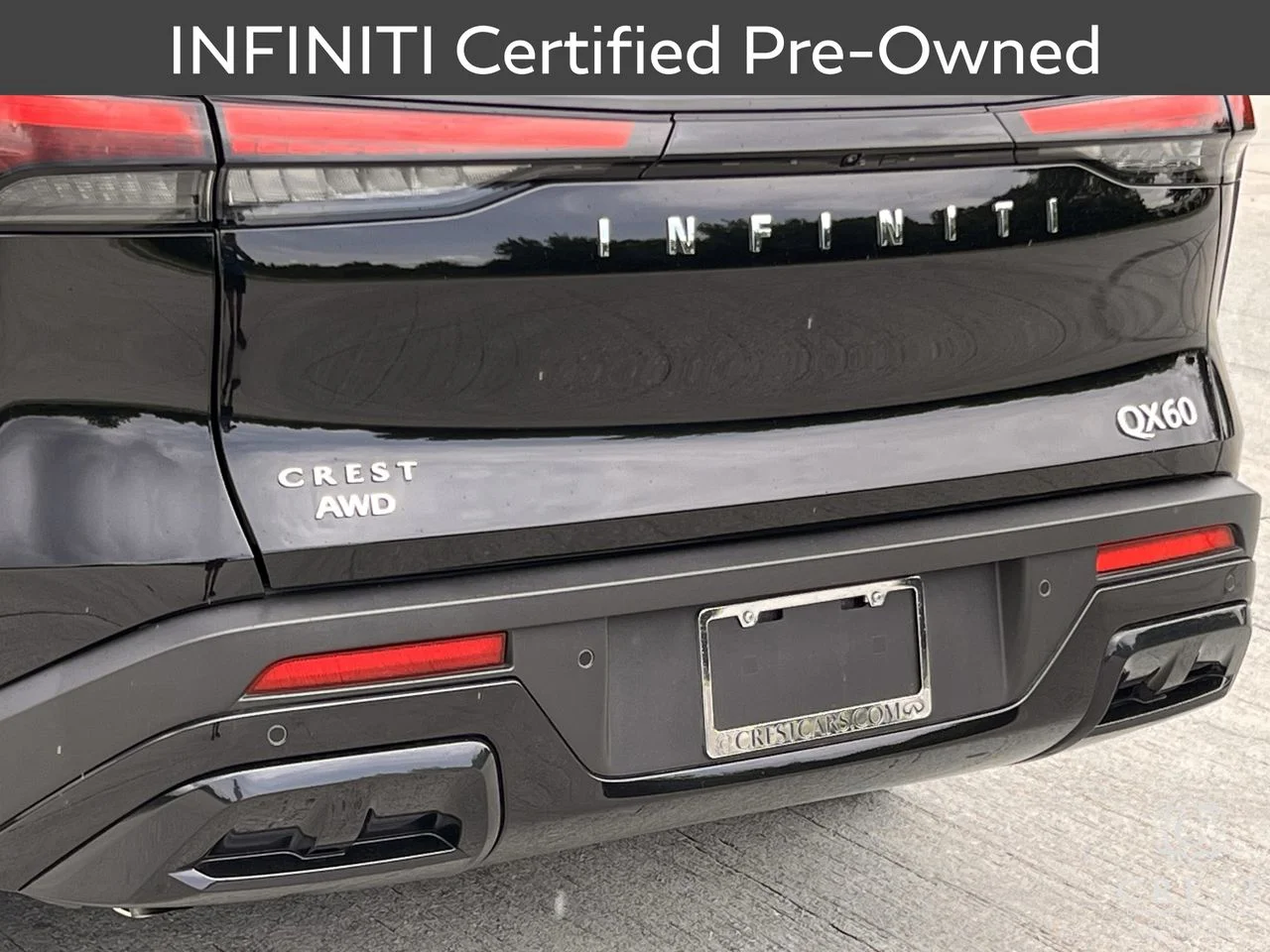 Certified Used 2025 Mineral Black INFINITI LUXE image 6