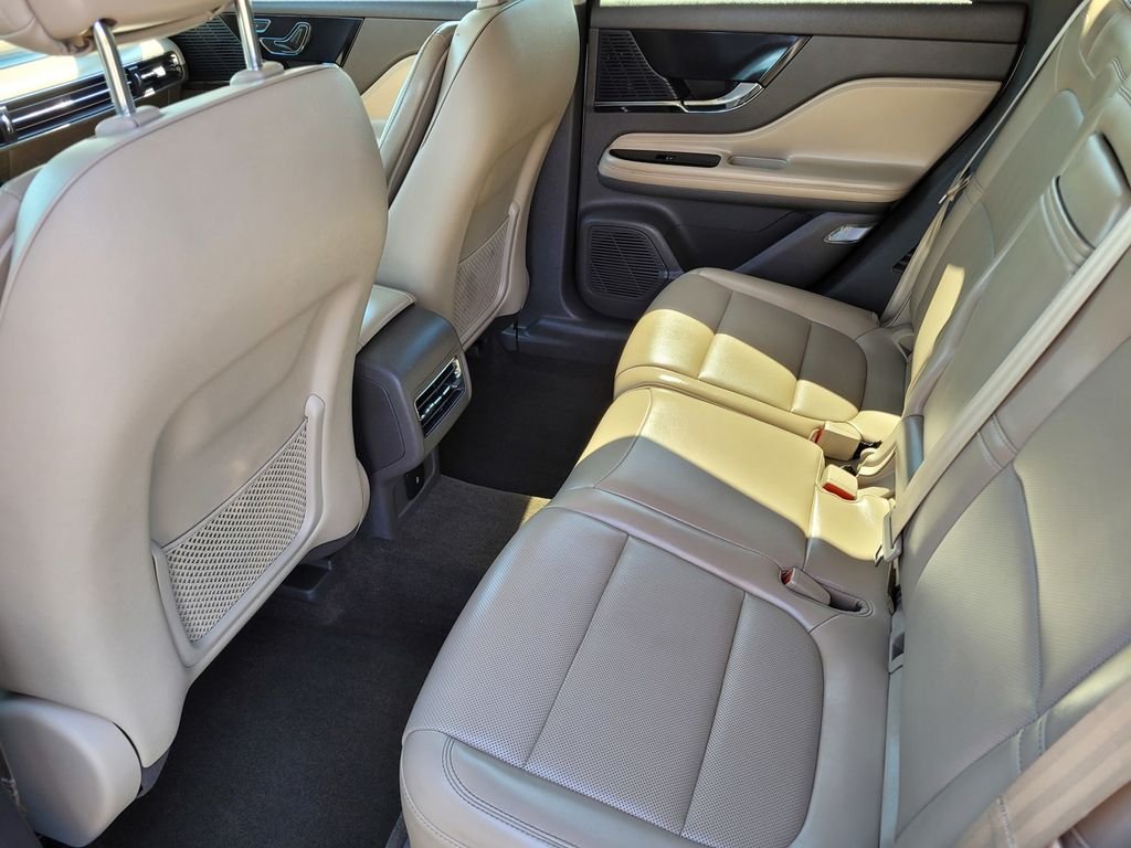Used 2020 White Lincoln Standard image 12