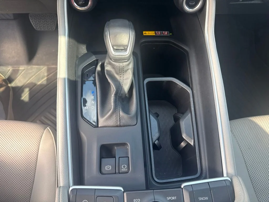 Certified Used 2024 Wind Chill Pearl Toyota Limited image 28