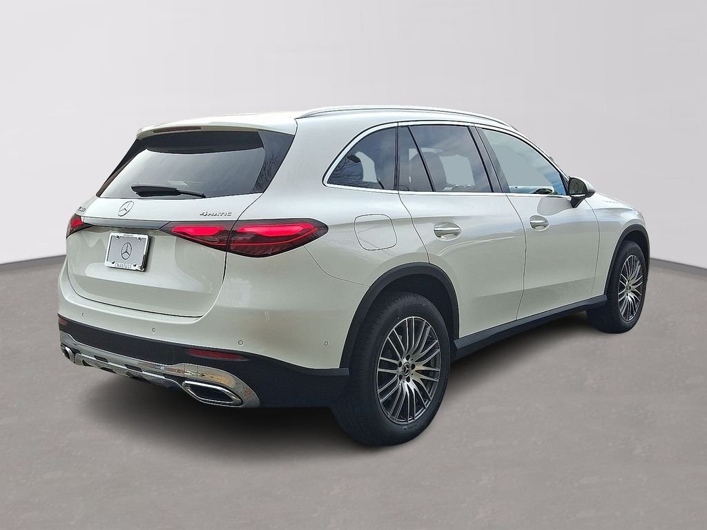 New 2026 Polar White Mercedes-Benz GLC 300 image 3