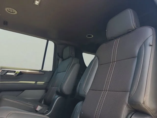 Used 2025 Black Chevrolet High Country image 14