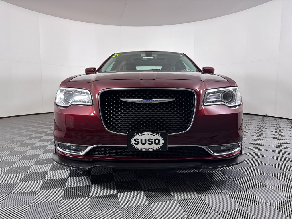 Used 2017 Chrysler 300 Limited with VIN 2C3CCARGXHH647818 for sale in Wrightsville, PA