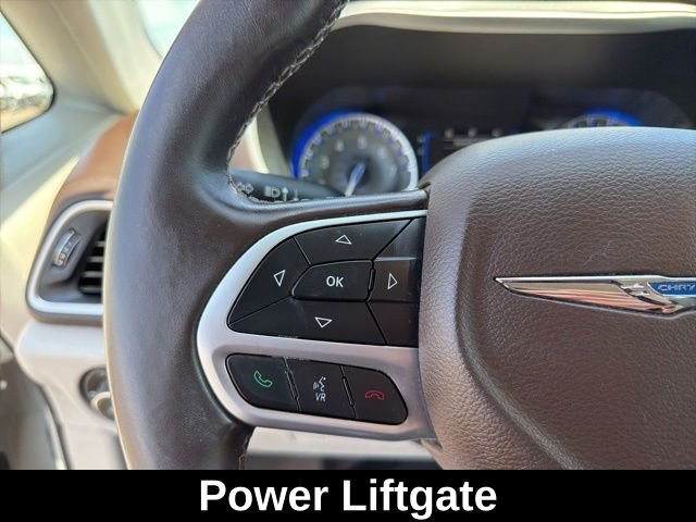 Used 2017 White Chrysler Touring L image 19