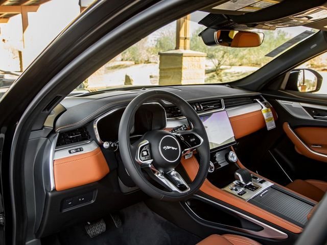 2026 Jaguar F-Pace R-Dynamic S - Photo 15