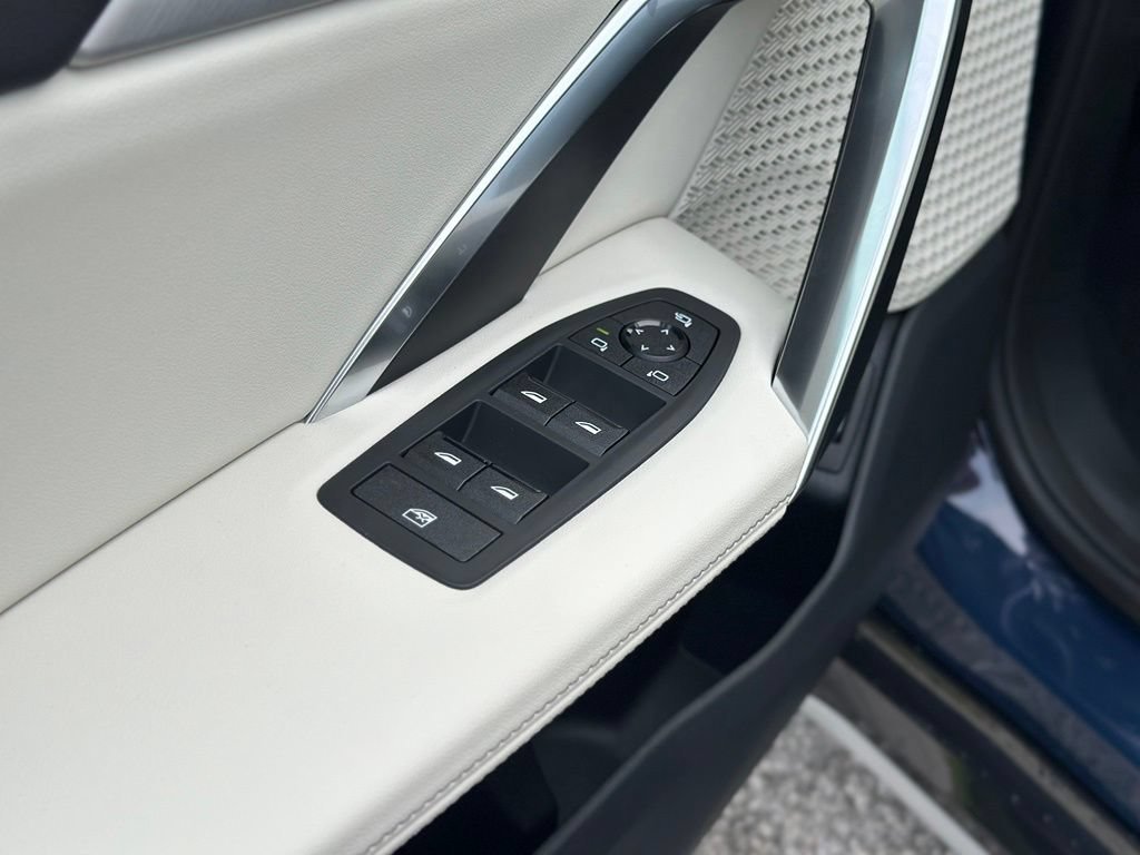 New 2027 Night Dusk Blue Metallic BMW  image 19