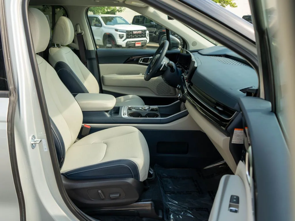 New 2026 White Kia SX Prestige image 10