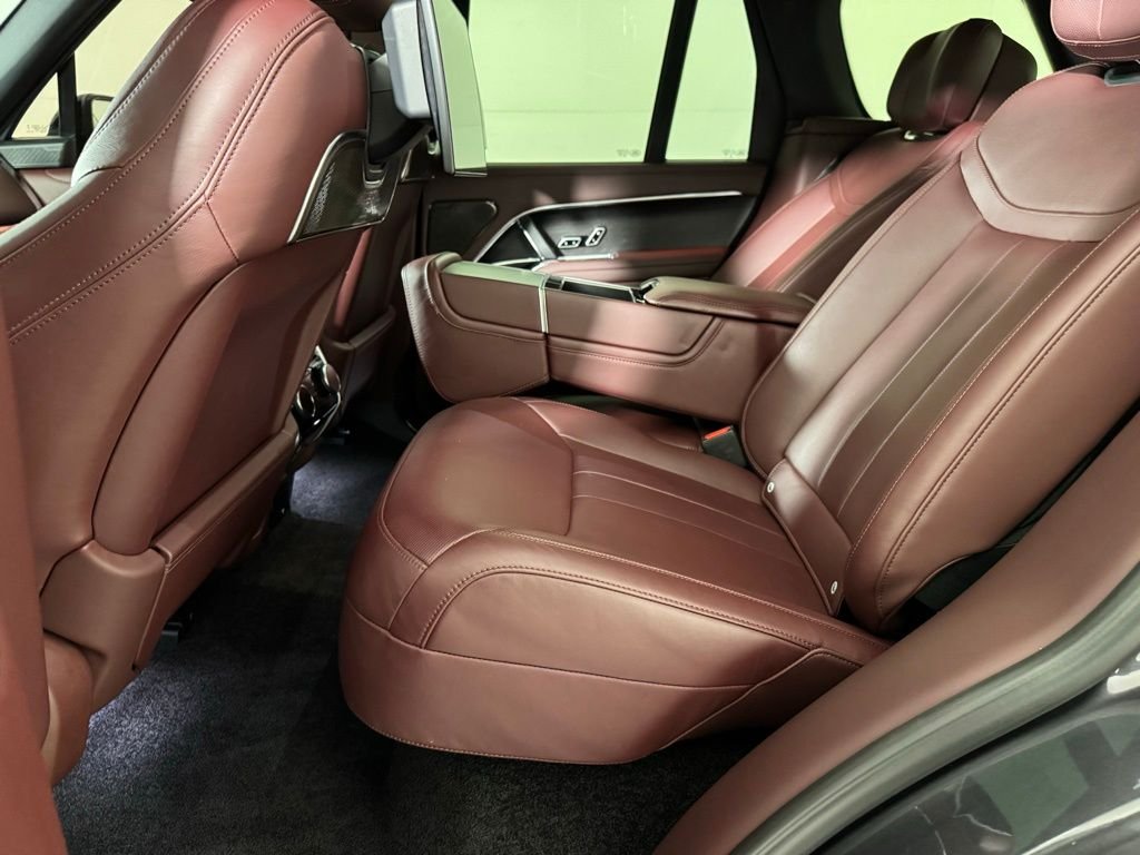 Used 2024 Carpathian Gray Premium Metallic Land Rover Autobiography image 29