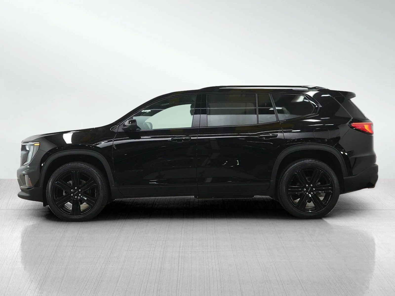 Used 2025 GMC Acadia Elevation with VIN 1GKENNRS4SJ295999 for sale in Bloomington, Minnesota