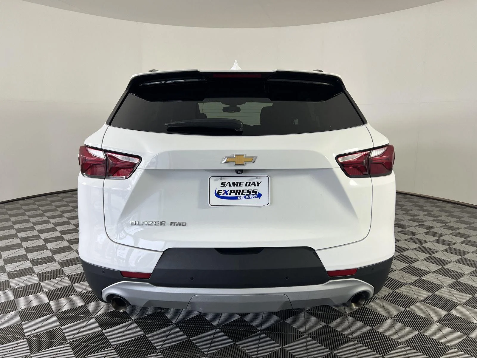 Used 2020 Summit White Chevrolet LT image 26