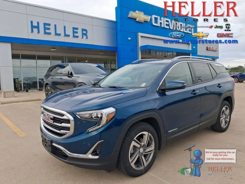 Used 2020 Blue Emerald Metallic GMC SLT image 1