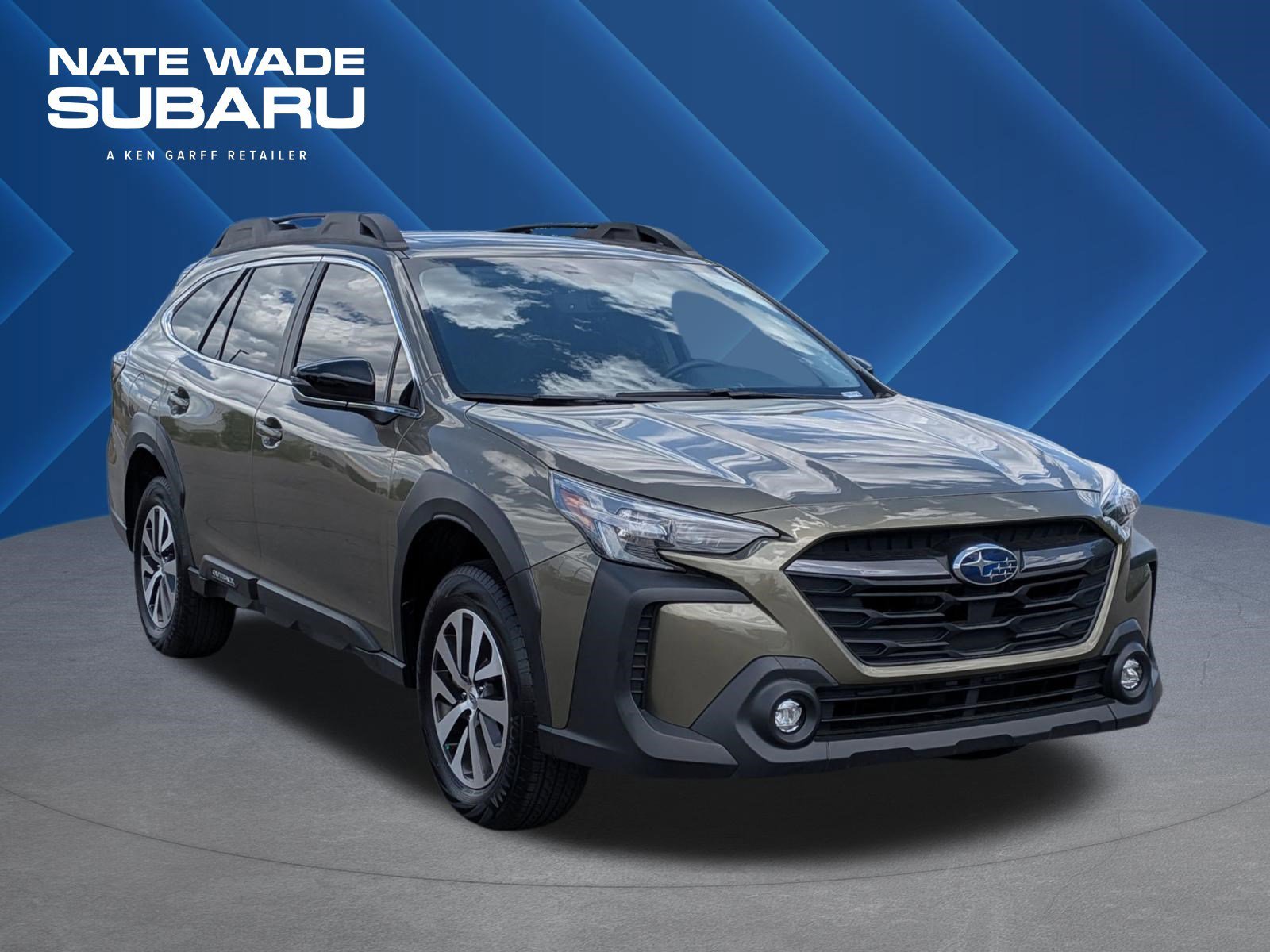 2025 Subaru Outback Premium's photo