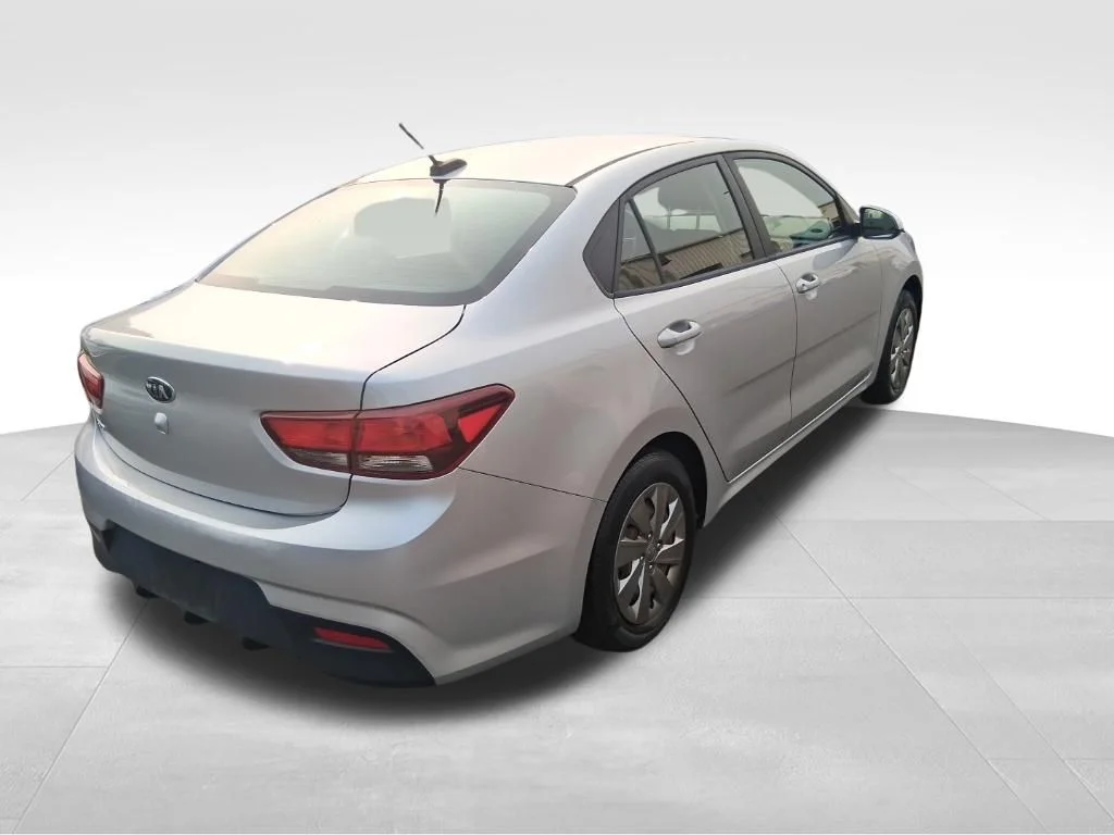 Used 2019 Silver Kia LX image 3