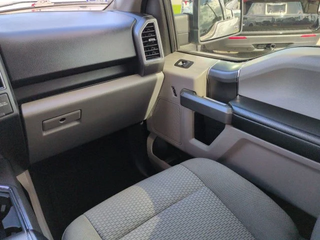 Used 2017 Oxford White Ford XLT image 17