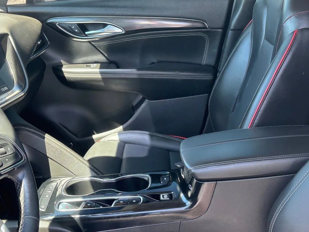 Used 2022 White Buick Essence image 10