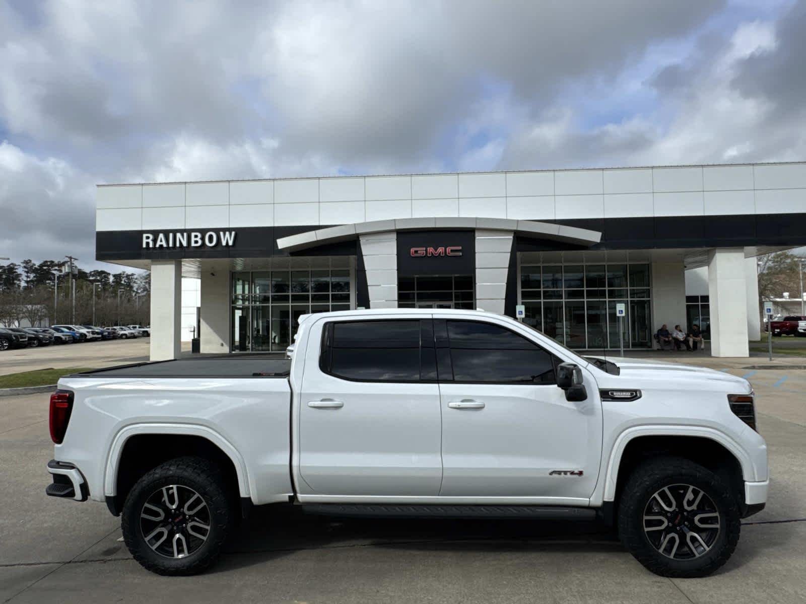 2022 GMC Sierra 4WD Crew Cab Short Box AT4's photo