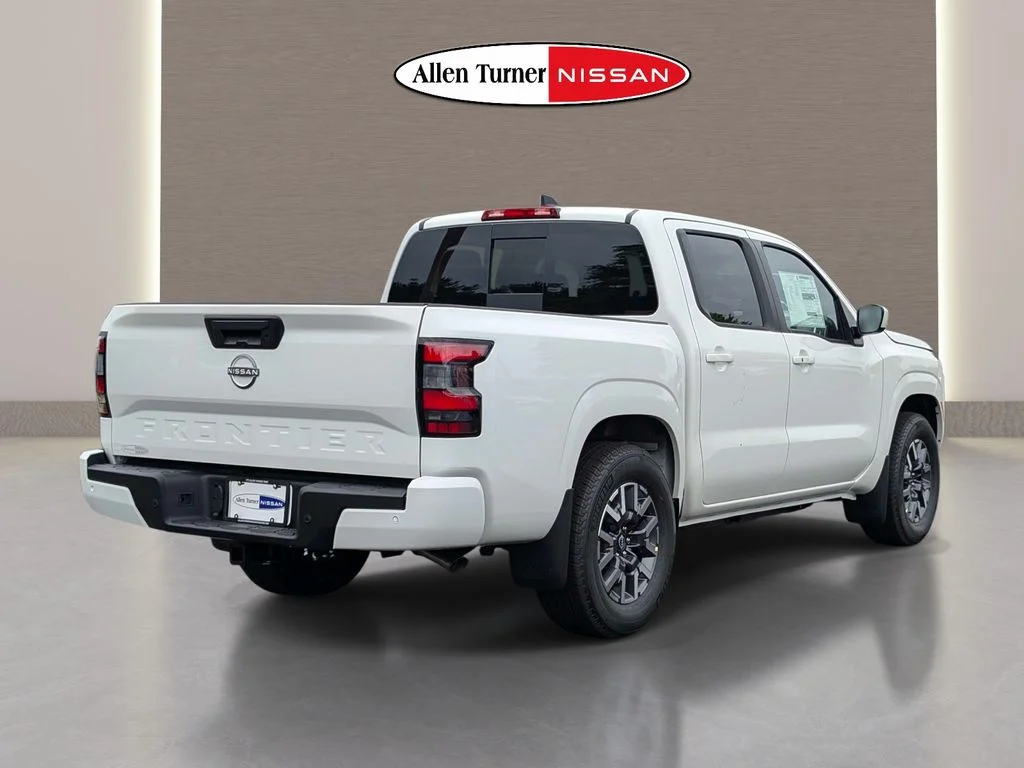 New 2026 Glacier White Nissan Crew Cab SV image 9