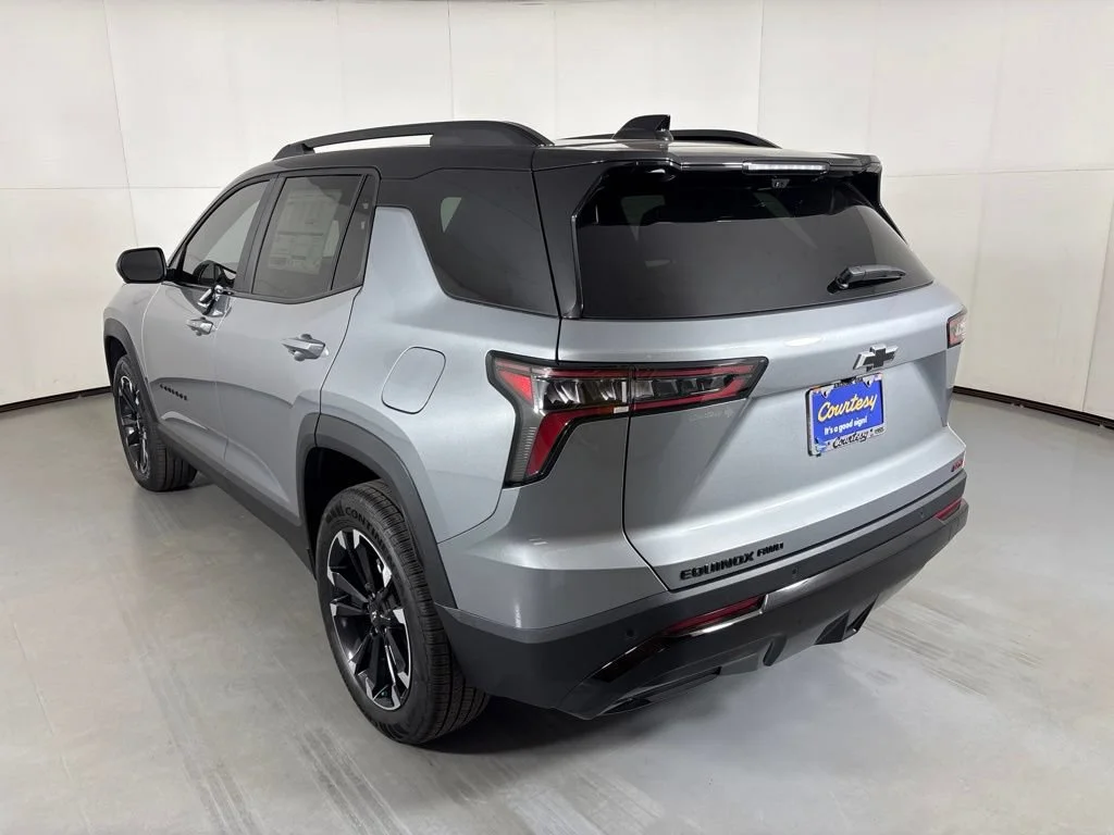 2027 Chevrolet Equinox RS - Photo 7