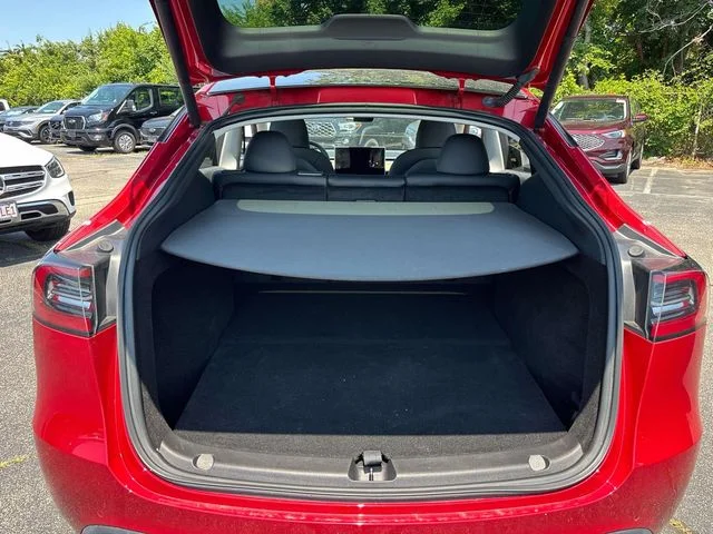 Used 2022 Red Tesla Long Range image 13