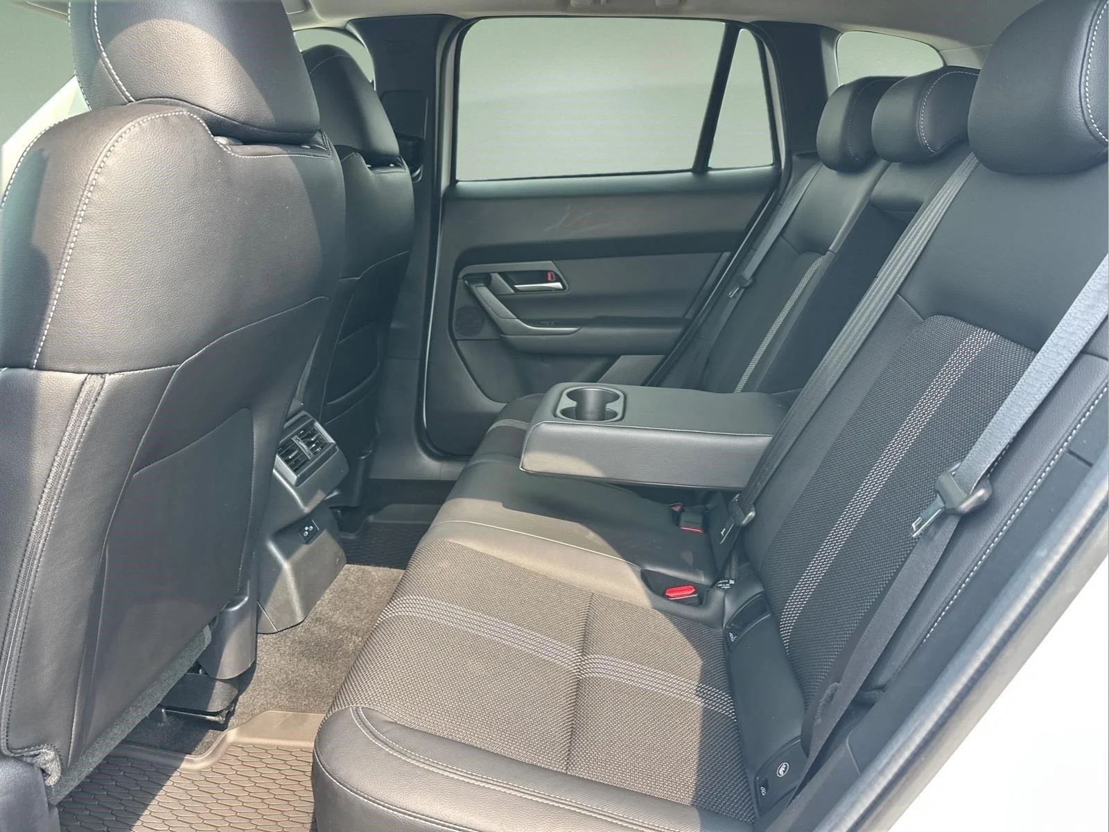 Used 2025 Wind Chill Pearl Mazda 2.5 S Preferred Package image 19