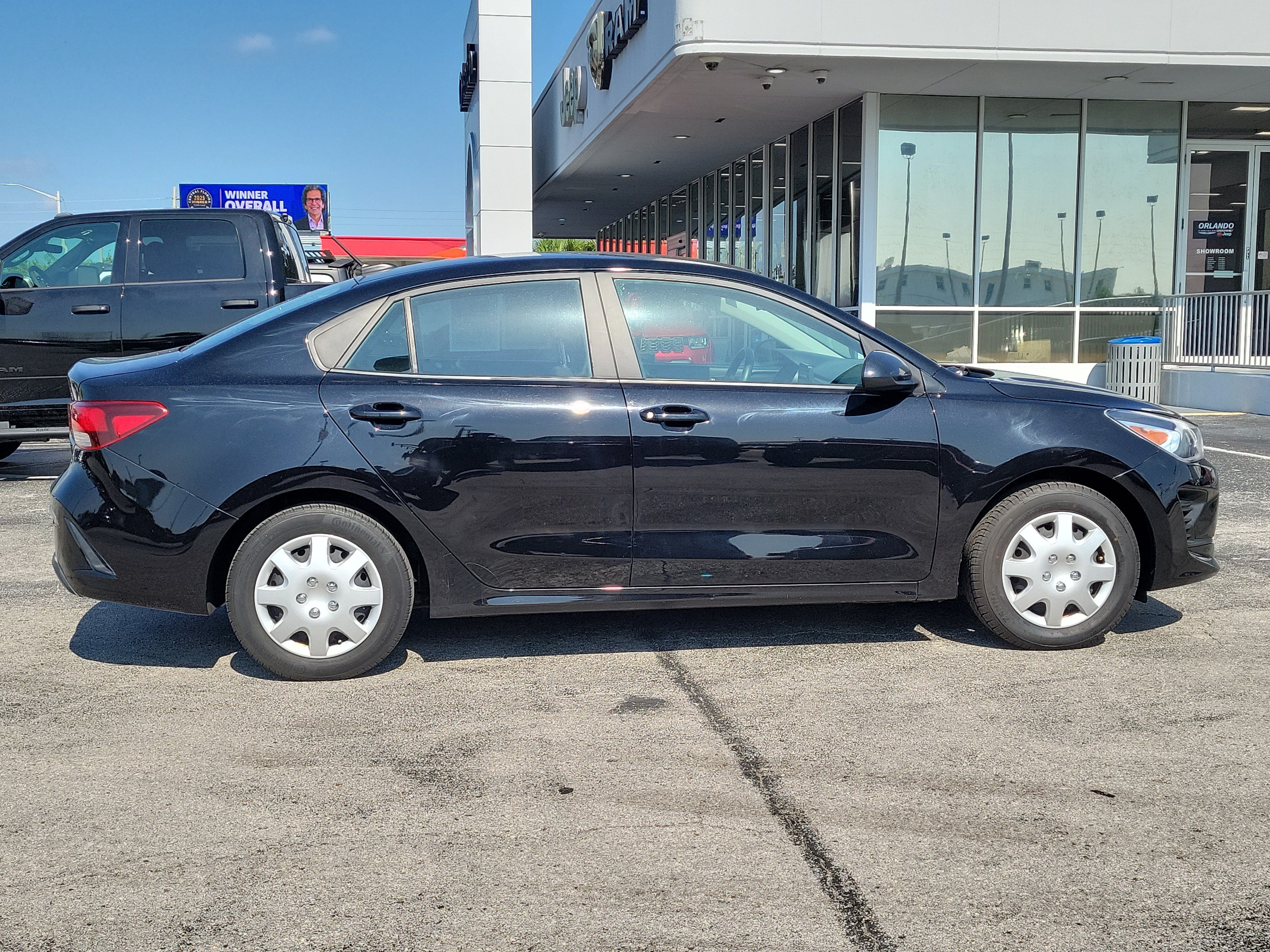 Used 2022 Aurora Black Kia LX image 8