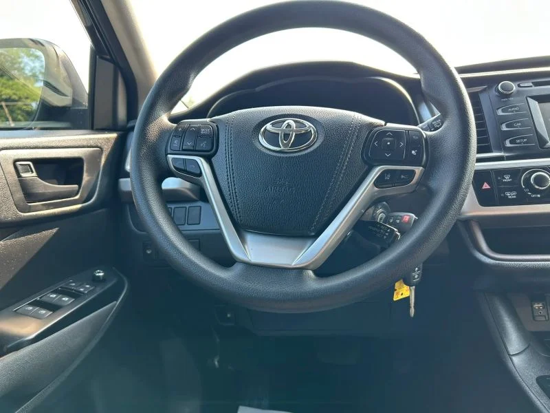 Used 2018 Black Toyota LE Sport Utility 4D image 47
