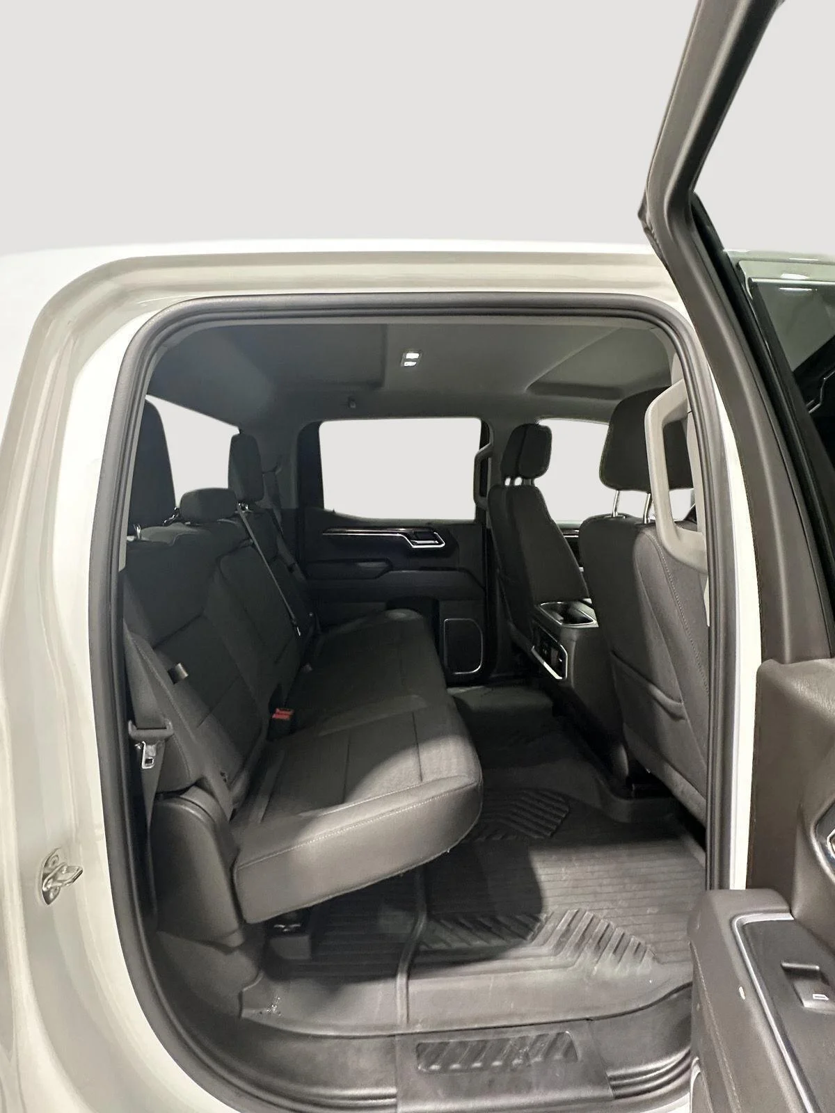 Used 2022 Summit White GMC Elevation image 25