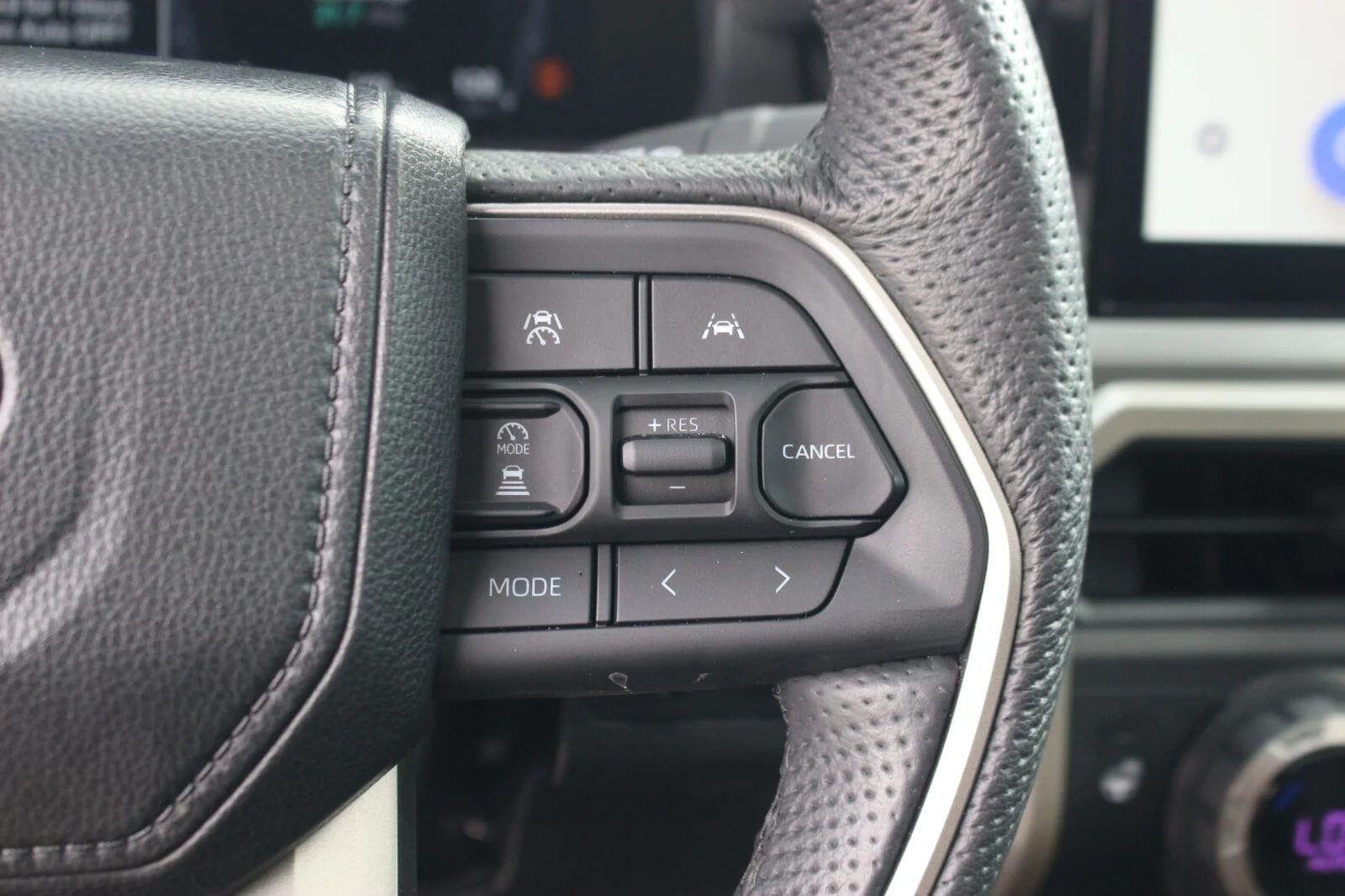 Used 2024 White Toyota SR5 image 19