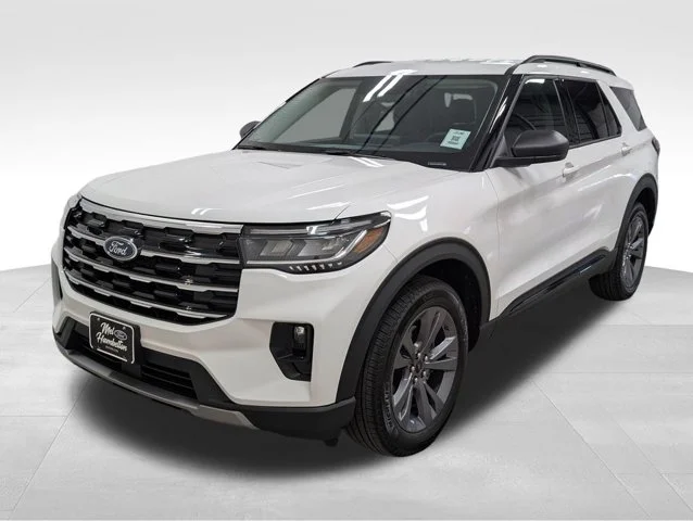 New 2026 Star White Metallic Tri-Coat Ford Active image 44