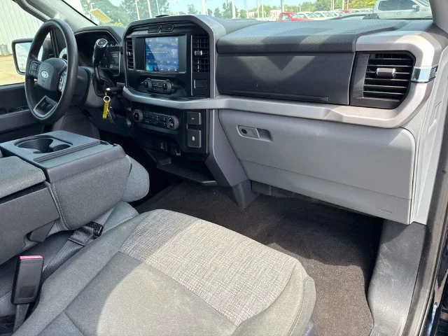 Used 2023 Blue Ford XLT image 18