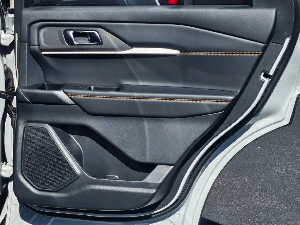 New 2027 Avalanche Gray Ford Tremor® image 36