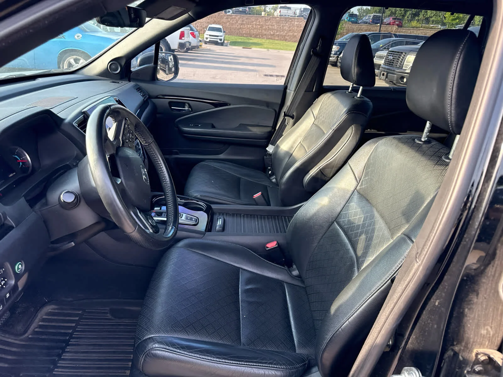 Used 2019 Crystal Black Pearl Honda Touring image 9