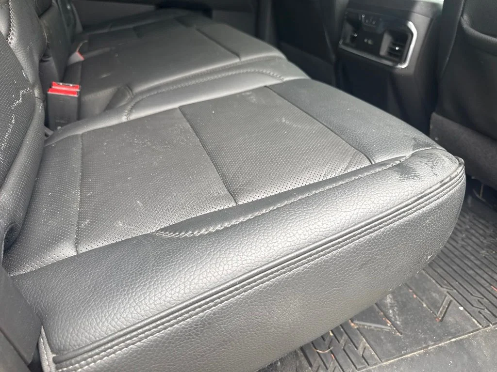 Used 2022 Silver GMC Denali image 17