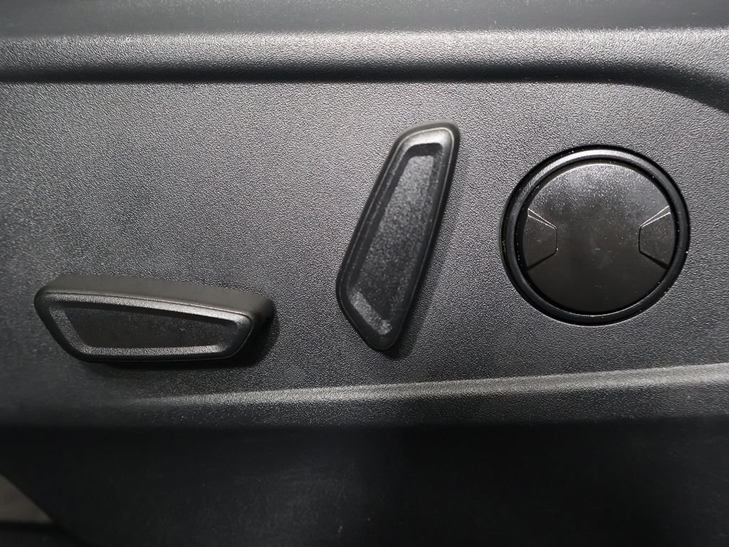 Used 2022 Gray Ford Select image 29