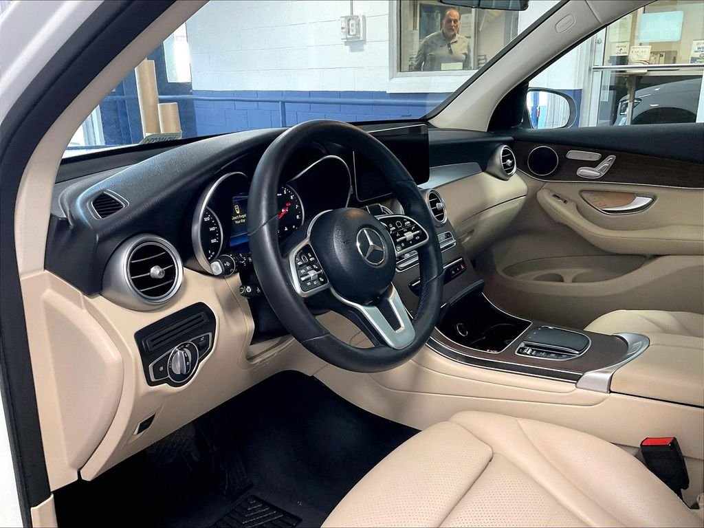 Used 2021 White Mercedes-Benz GLC 300 image 8