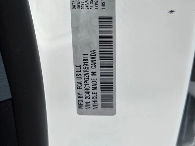 New 2027 Bright White Clear-Coat Exterior Paint Chrysler Pinnacle image 31